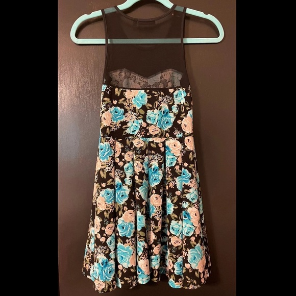 Floral Formal Dress - Picture 3 of 5